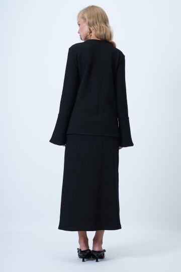 Bisiklet Yaka Gold Düğme Detaylı Cepli Örme Bluz Ve Yırtmaçlı Midiboy Etek Takım