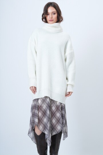 Boğazlı Fitilli Triko Kazak