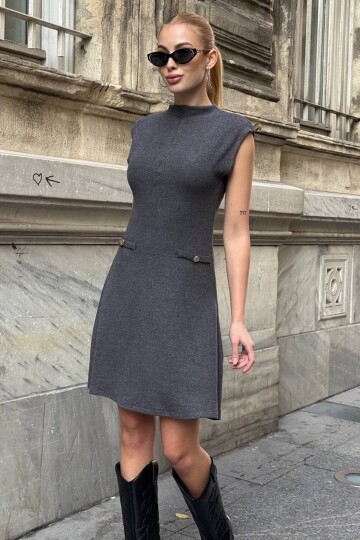 Cep Detaylı Kolsuz Mini Triko Elbise