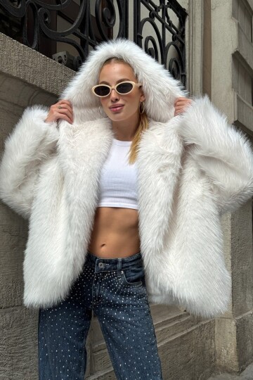 Çift Cepli Astarlı Kapüşonlu Kürk Ceket