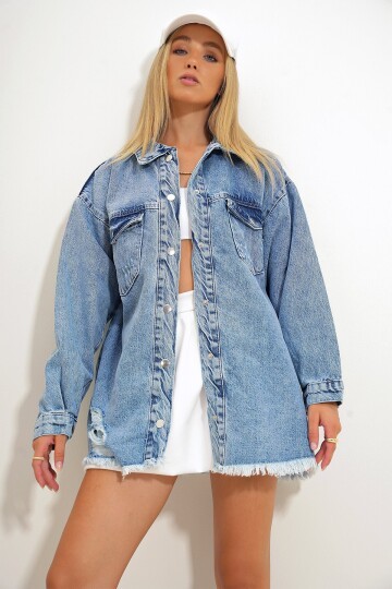 Çift Cepli Eteği Püsküllü Oversize Denim Ceket