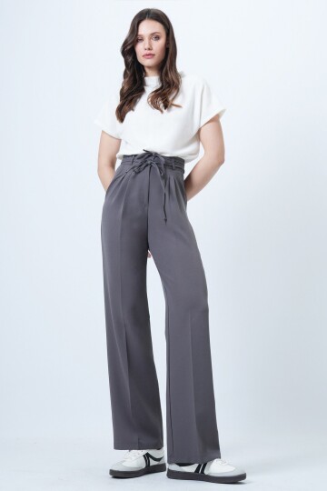 Çift Ceplil Bağcıklı Düğme Kapamalı Palazzo Pantolon