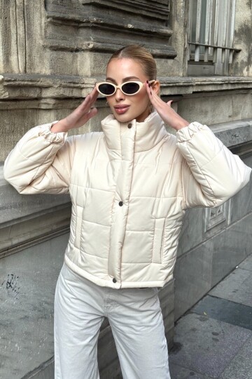 Çıtçıt Detaylı Kısa Şişme Mont