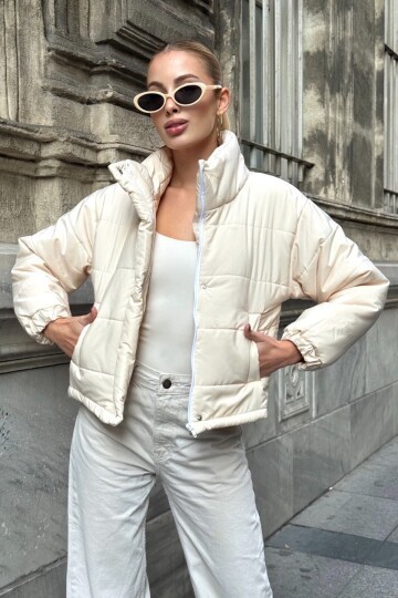 Çıtçıt Detaylı Kısa Şişme Mont