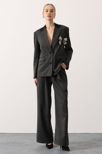 Çizgili Fiyonk Detalı Astarlı Ceket Ve Palazzo Pantolon Takım