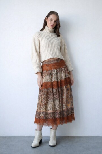 Dantel Detaylı Desenli Maxi Etek