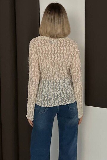 Dantel Dokulu Bağlama Detaylı V Yaka Bluz