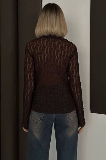 Dantel Dokulu Bağlama Detaylı V Yaka Bluz