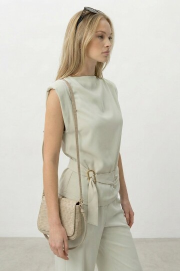 Degaje Yaka Kolsuz Bluz