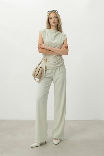 Degaje Yaka Kolsuz Bluz