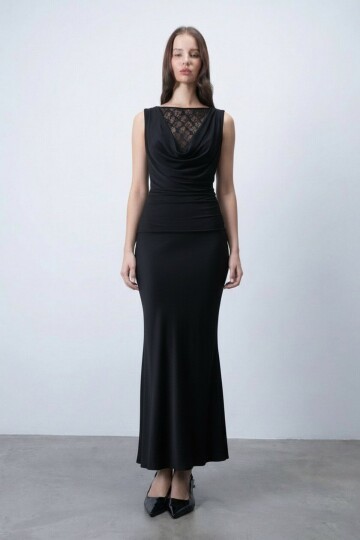 Degaje Yaka Tül Sırtı Tül Dekolteli Elbise