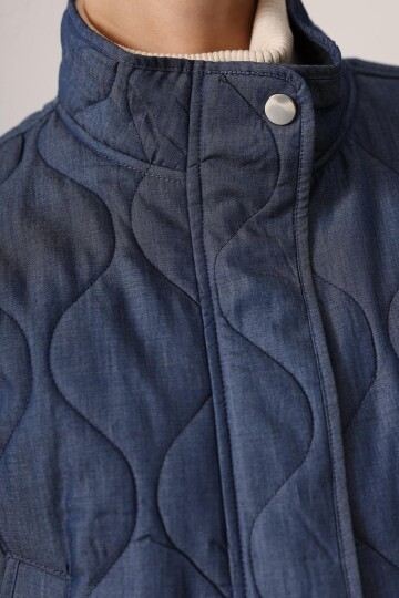 Dik Yaka Çift Cepli Desenli Mont