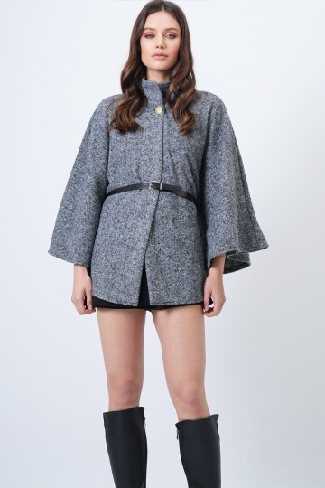 Dik Yaka Düğmeli Kemerli Panço