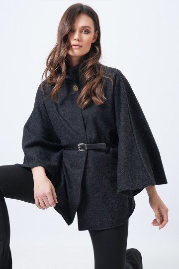 Dik Yaka Düğmeli Kemerli Panço