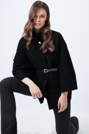 Dik Yaka Düğmeli Kemerli Panço