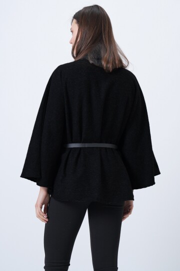 Dik Yaka Düğmeli Kemerli Panço