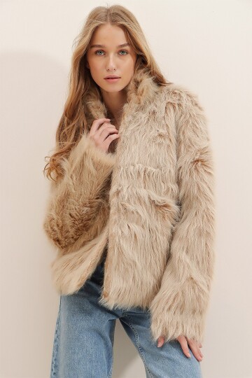 Dik Yaka İçi Astarlı Peluş Suni Kürk Ceket