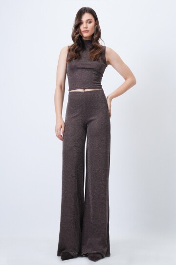 Dik Yaka Kolsuz Bluz ve Palazzo Pantolon Simli Takım