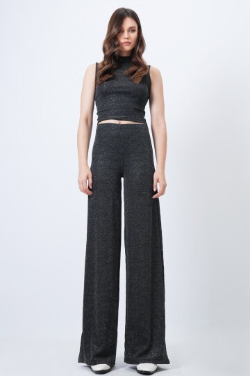 Dik Yaka Kolsuz Bluz ve Palazzo Pantolon Simli Takım