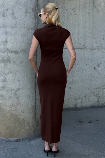 Dik Yaka Kolsuz Midi Boy Elbise