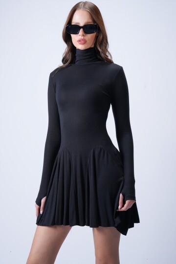 Dik Yaka Mini Elbise