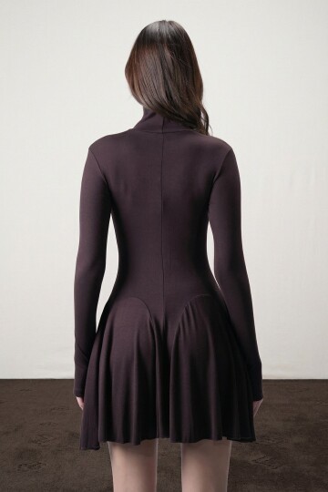 Dik Yaka Mini Elbise