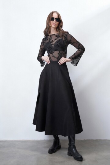 Siyah Dokulu Maxi Etek