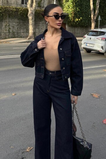 Düğmeli Crop Ceket ve Palazzo Jean Takım