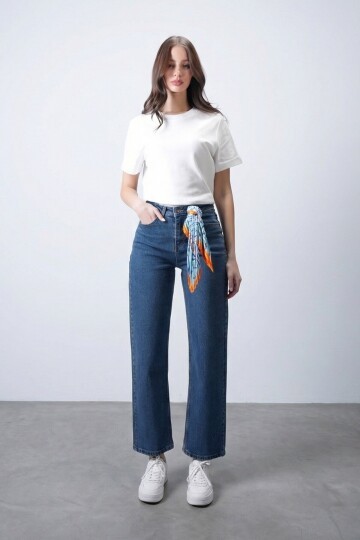 Koyu Mavi Düz Paça Eskitmeli Jean