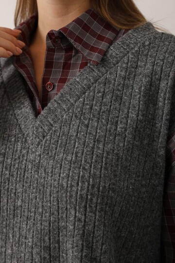 Ekose Gömlekli Hırka ve İspanyol Paça Pantolon Takım