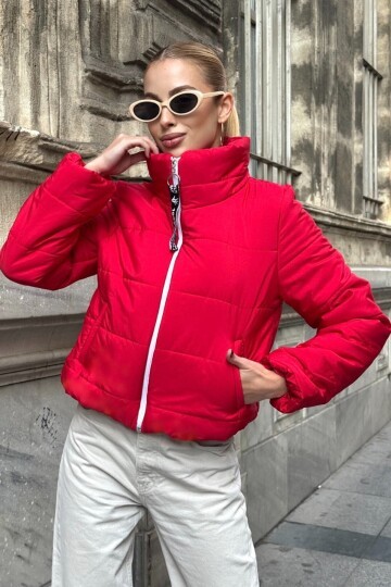 Fermuar Detaylı Kısa Şişme Mont