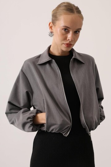 Fermuar Kapamalı Beli Ve Kolları Lastikli Bomber Astarlı Ceket