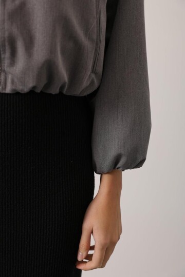 Fermuar Kapamalı Beli Ve Kolları Lastikli Bomber Astarlı Ceket