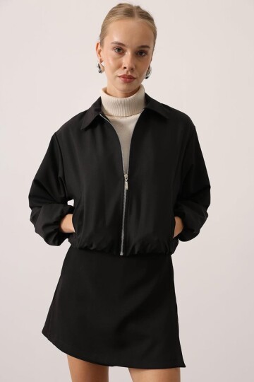 Fermuar Kapamalı Beli Ve Kolları Lastikli Bomber Astarlı Ceket