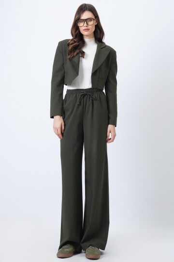 Fleto Cepli Crop Ceket ve Beli Lastikli  Palazzo Pantolon Takım