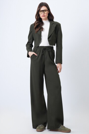 Fleto Cepli Crop Ceket ve Beli Lastikli  Palazzo Pantolon Takım