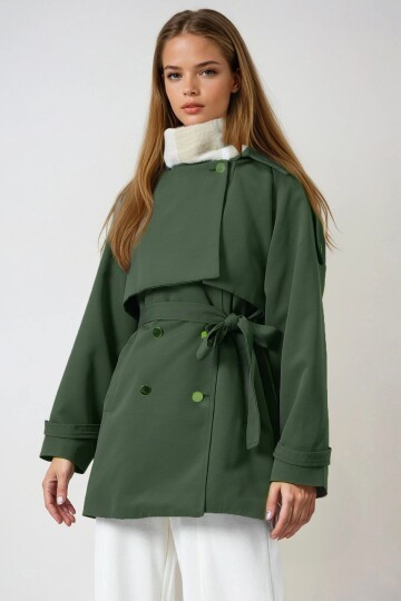 Haki Çift Cepli  Astarlı Kemerli Omuzu Ve Beli Apoletli Trençkot