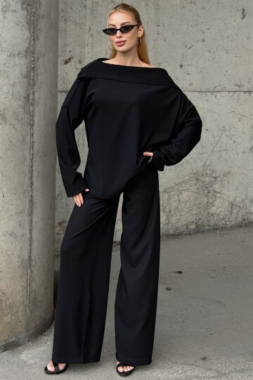 İki İplik Geniş Yaka Salaş Kesim Bluz Beli Lastikli Geniş Paça Pantolon Takım