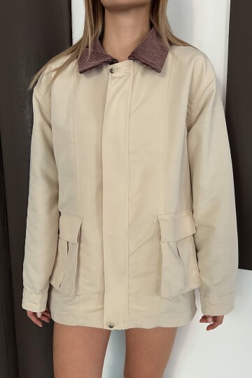 Kadife Yaka Çift Cepli Astarlı Fermuar Kapamalı Ceket