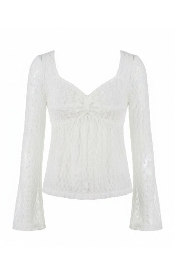 Kalp Yaka Kabartma Dantelli Bluz
