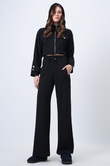 Kapüşonlu Çift Cepli Ceket ve Beli Lastikli Pantolon Takım