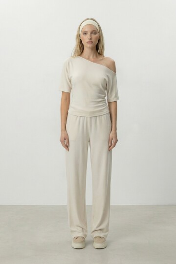 Kayık Yaka Bluz Ve Pantolon Takım