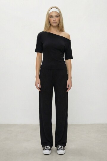 Kayık Yaka Bluz Ve Pantolon Takım