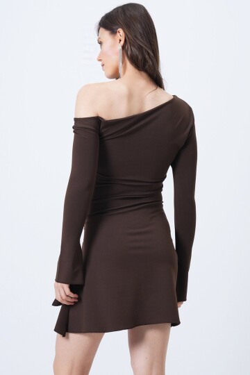 Kayık Yaka Drapeli Mini Elbise