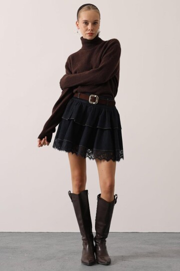 Kemerli Dantel Detaylı Volanlı Denim Etek