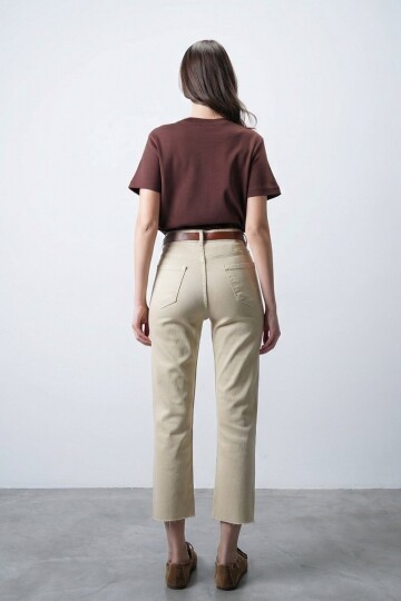 Tereyağı Sarısı Kemerli Düz Paça Jean