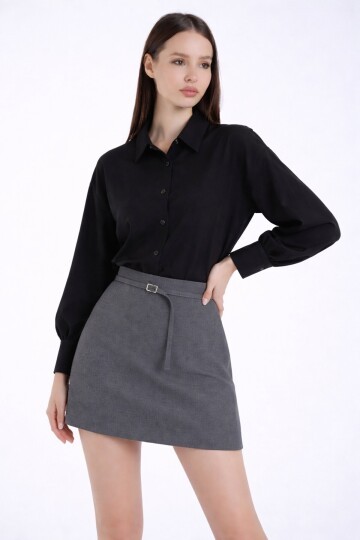 Kendinden İnce Kemer Detaylı Mini Etek