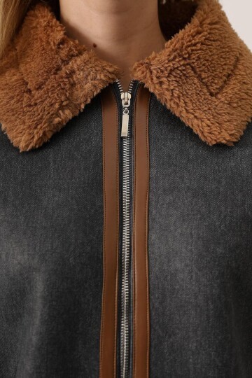 Kontrastlı Fermuarlı Yünlü Ceket