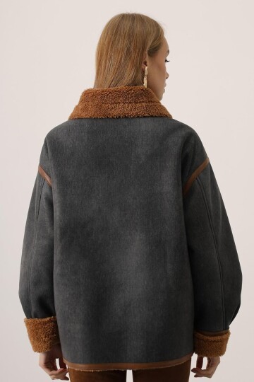 Kontrastlı Fermuarlı Yünlü Ceket