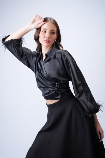 Siyah Kruvaze Püsküllü Bluz